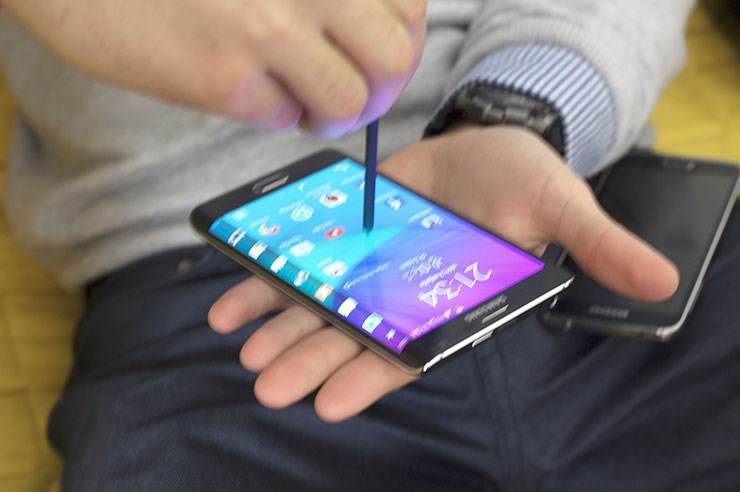 Samsung-Galaxy-Note-Edge-recenzija-test-review-hands-on_5.jpg